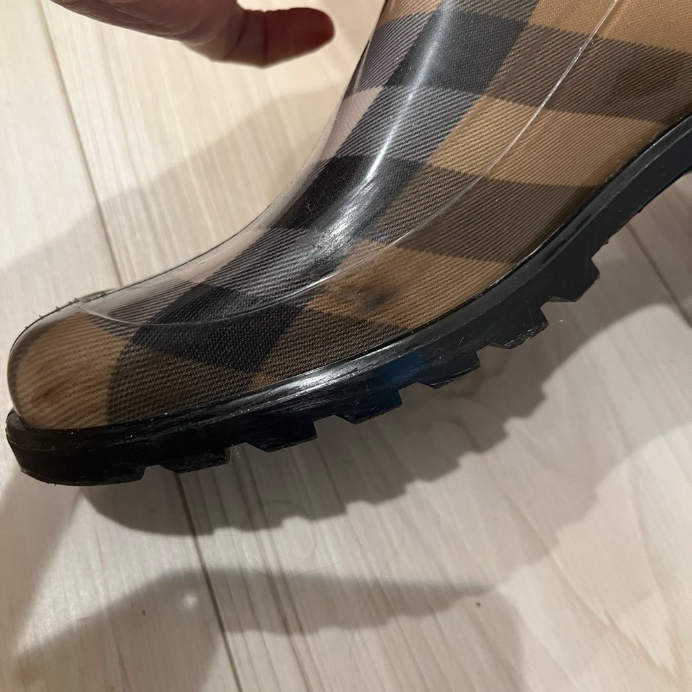 Authentic Burberry rain boots size 41 - Picture 6 of 6